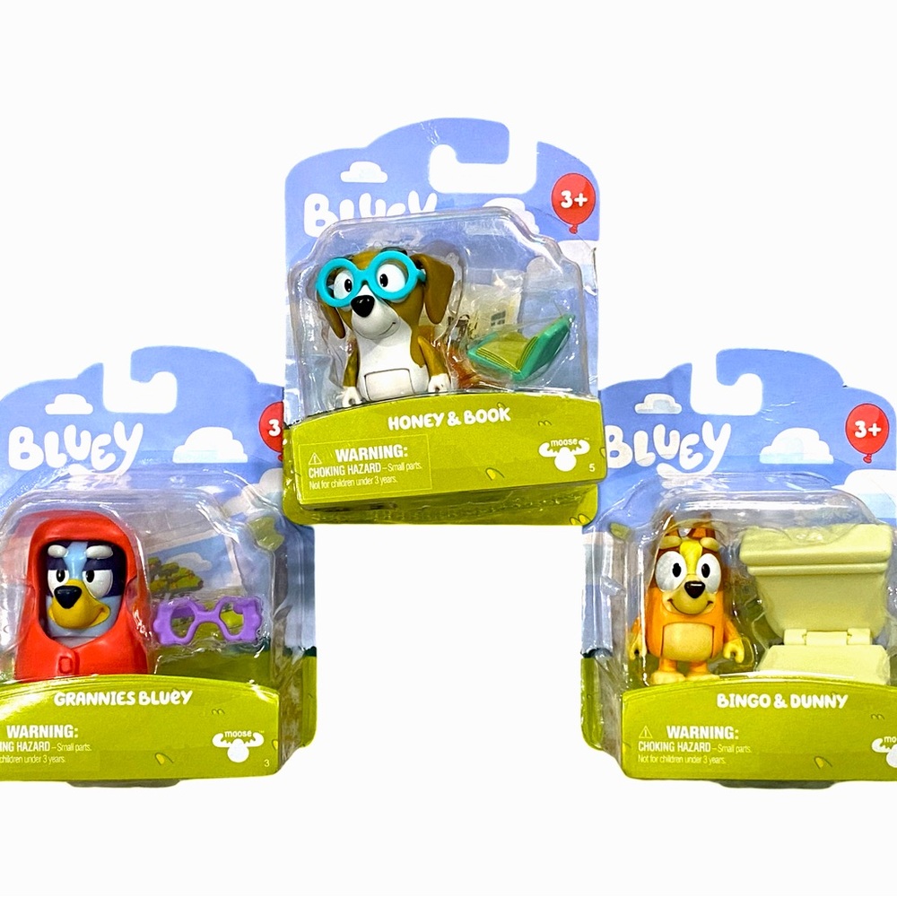 BLUEY STORY STARTERS SET OF 3 FIGURES & ACCESSORIES HONEY & BOOK GRANNIES BLUEY